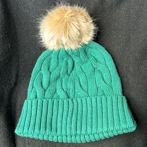 Kelly green cable knit pom pom stocking hat